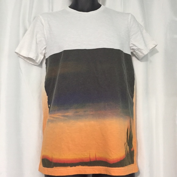 Other - Men’s Desert Graphic T-shirt Sz S